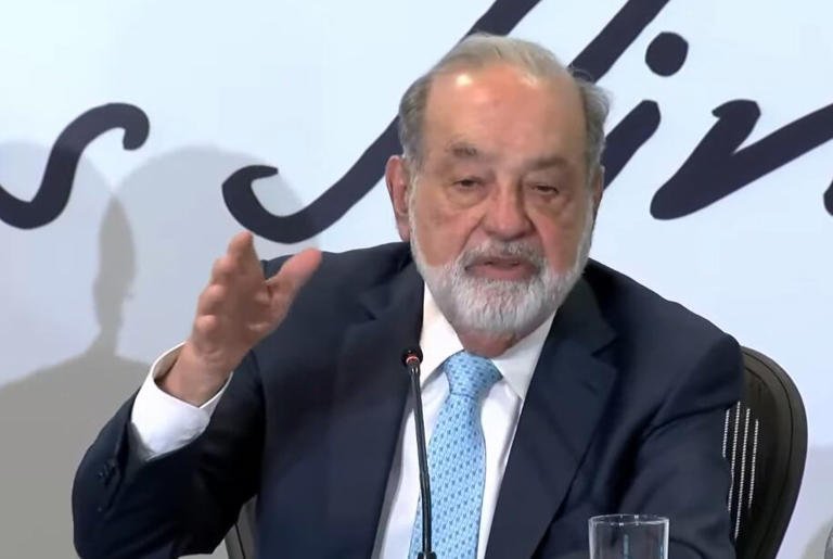 Carlos Slim asegura los derechos de transmisión del Tri por un periodo de ocho años