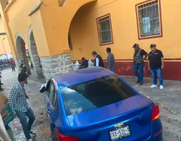 Conductor de la tercera edad atropella a quince asistentes en tradicional feria poblana