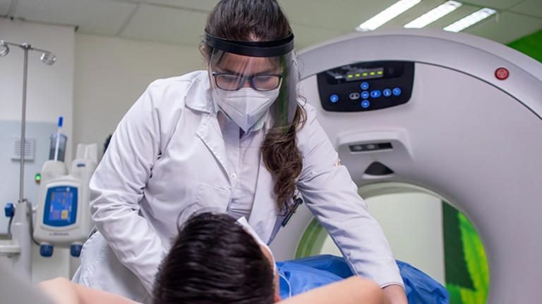 Congreso avala atención médica de urgencia para policías heridos en cumplimiento del deber