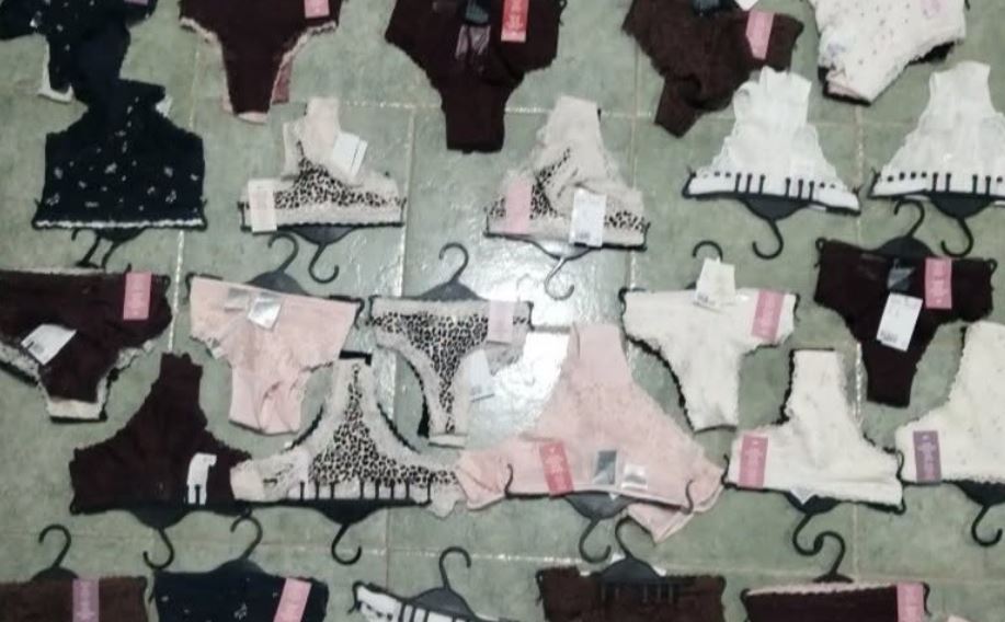 Detienen en Iztapalapa a mujer que intentaba robar 35 prendas íntimas de una sucursal de H&M