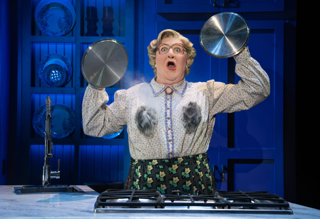 El exitoso musical de Broadway “Papá por siempre” aterriza en la Ciudad de México con funciones limitadas