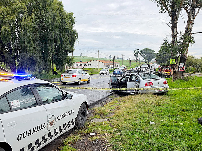 Fatal accidente vehicular cobra la vida de dos jóvenes en carreteras del Estado de México