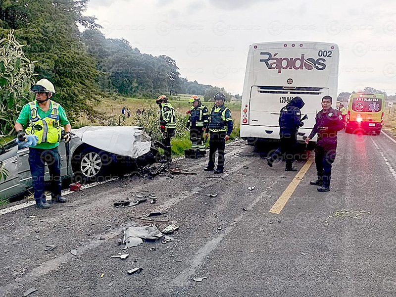 Fatal choque frontal entre camioneta y autobús cobra la vida de dos hermanos en carreteras del Estado de México