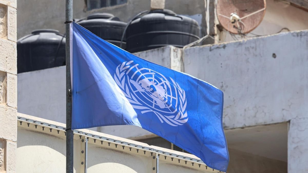 Gobierno israelí expulsa al personal y destruye la última sede operativa de la UNRWA en Jerusalén