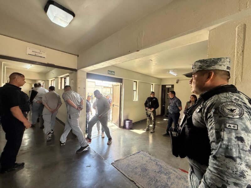 Implementan operativos de revisión sorpresa en centros penitenciarios de Guachochi y Parral