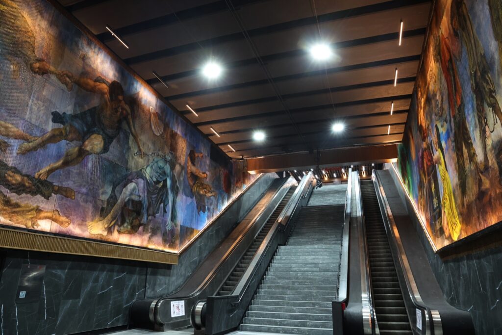 Inauguran en la Línea 7 del Metro de la Ciudad de México la obra holográfica más colosal del planeta