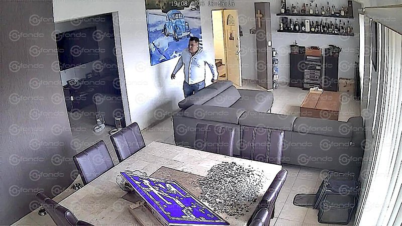 Inseguridad en Edomex: captan en video violento robo a casa habitación sin moradores