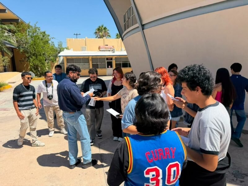 Jóvenes universitarios de chihuahua conocen detalles del certamen estatal sobre combate a la desinformación digital