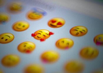 La nueva herramienta de Google que facilita el uso de emojis a personas con dificultades visuales