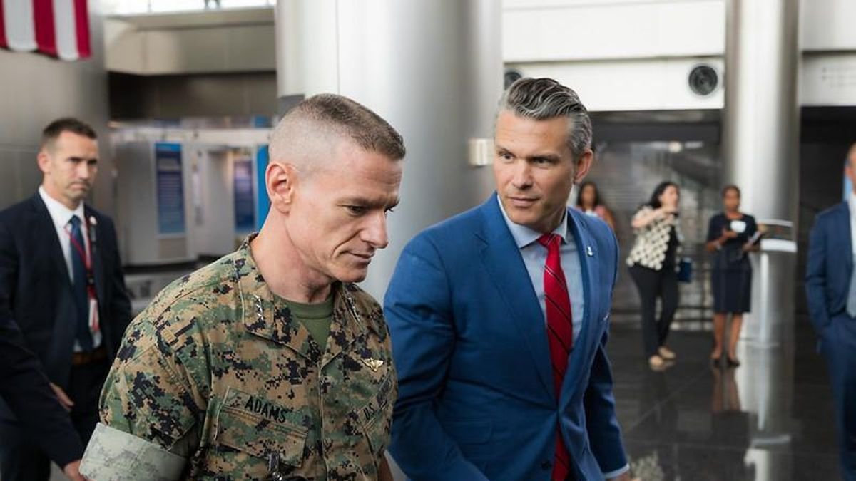 La profunda remodelación militar impulsada por Pete Hegseth deja al Pentágono en una situación de extrema vulnerabilidad