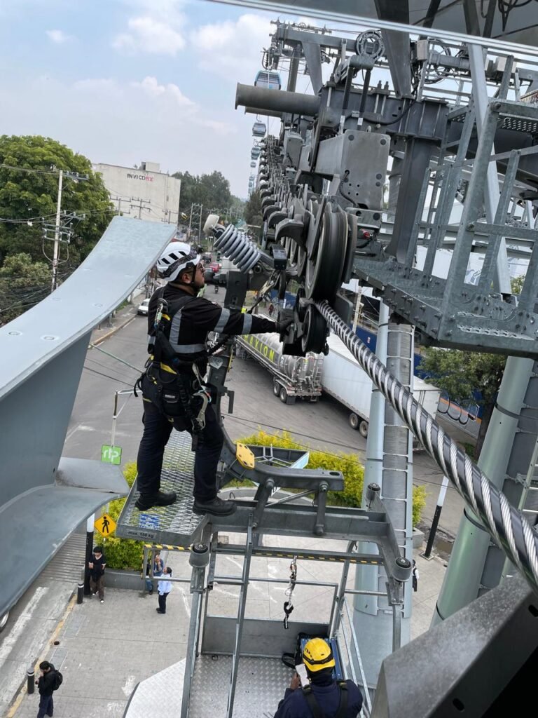 Las alturas y el rigor técnico detrás de la seguridad del Cablebús en la CDMX