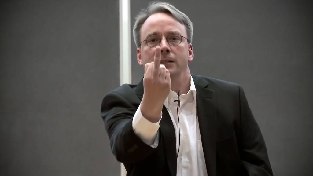 Linus torvalds califica de «infernal» el uso de inteligencia artificial para solucionar un complejo error en linux