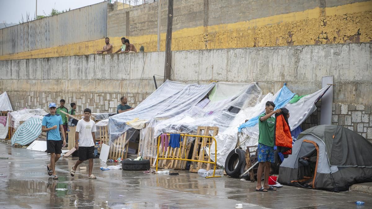 Marruecos exige a España la repatriación de los migrantes llegados a Ceuta y reclama los cuerpos de los fallecidos