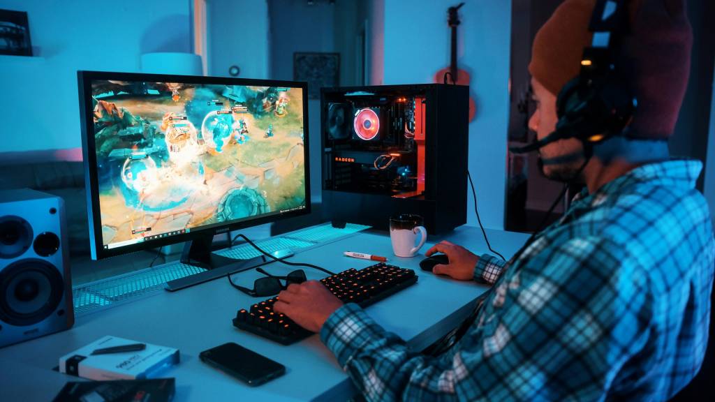 Microsoft indaga si una reciente actualización de Windows 11 genera bloqueos en videojuegos populares