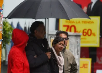 Monzón mexicano y onda tropical provocan lluvias intensas y calor extremo en gran parte del país