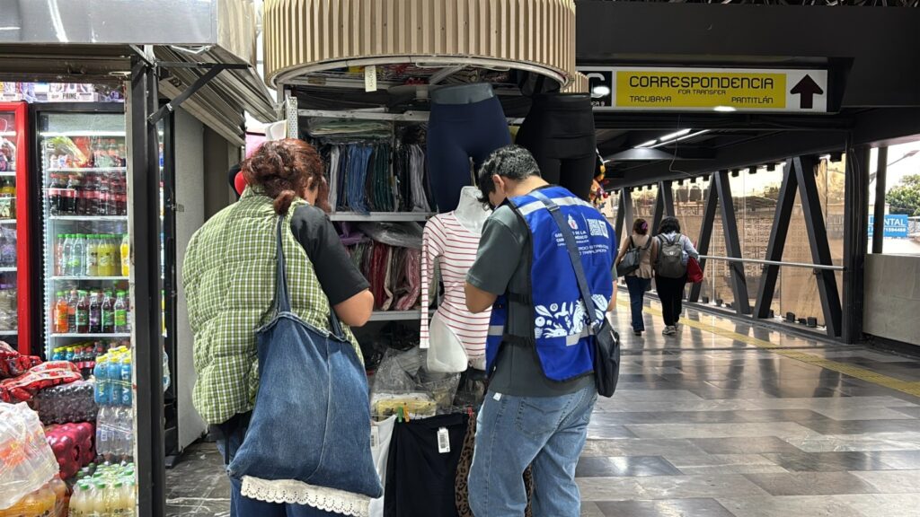 Nuevas normativas para locatarios del metro chilango: horarios flexibles, uniformes obligatorios y vetos