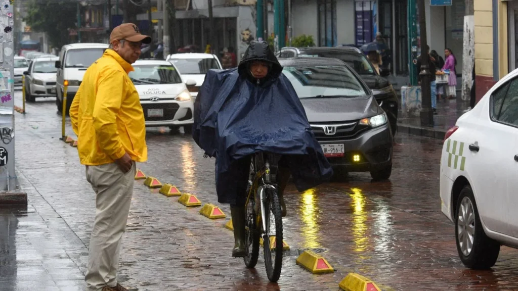 Pronóstico del clima para hoy: onda tropical 31 y lluvias intensas golpearán al país
