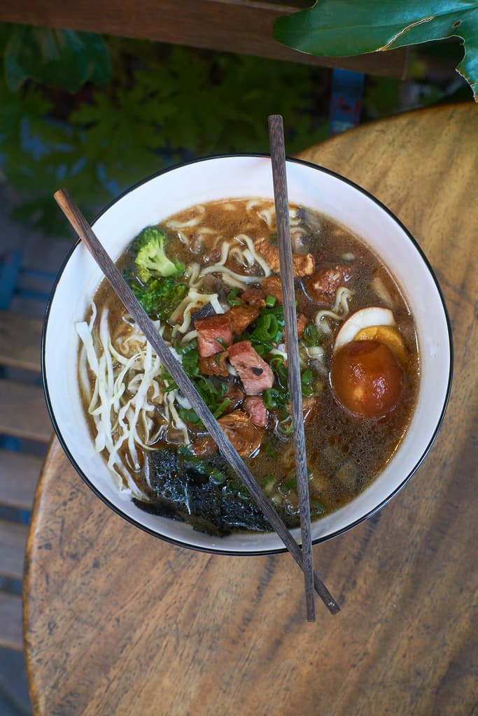 Ruta imperdible en la capital para celebrar el día internacional del ramen con propuestas de fusión