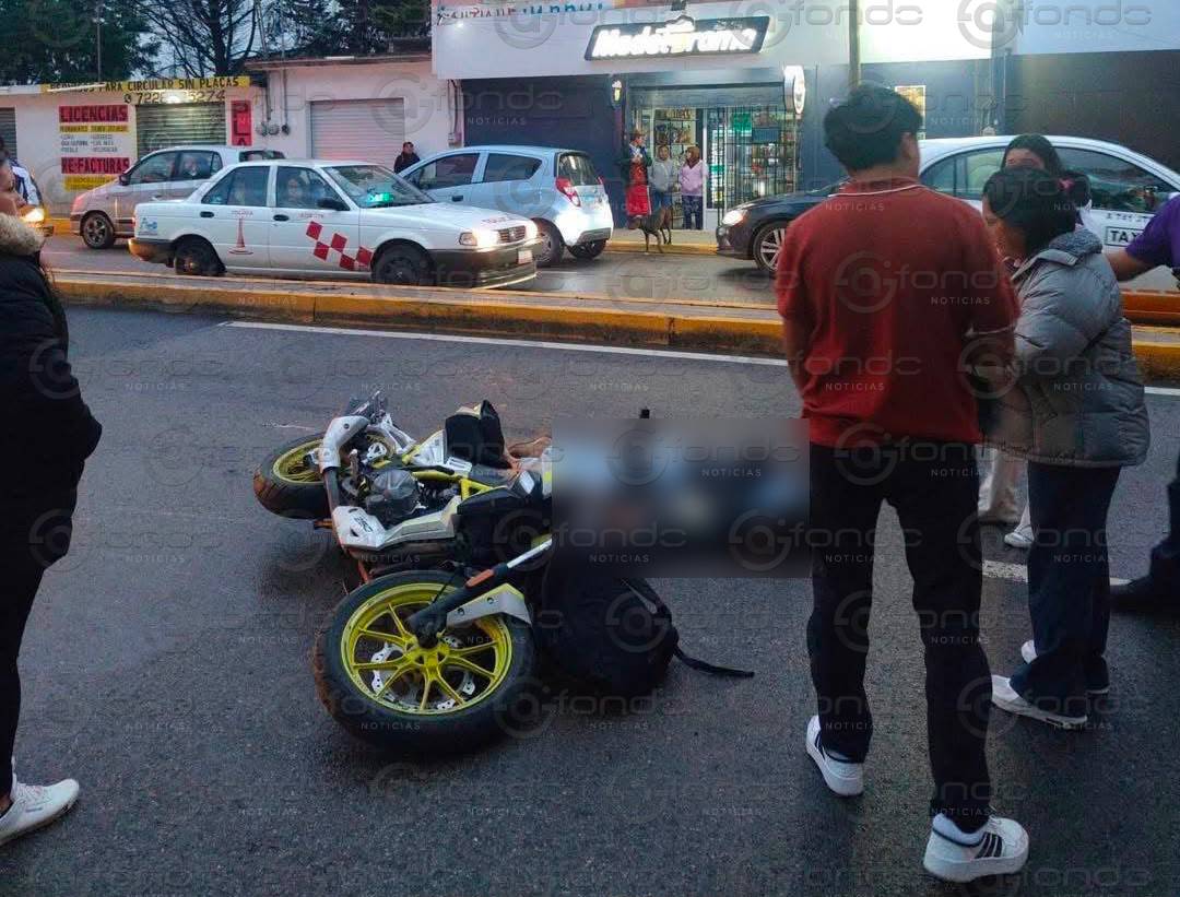 Tragedia en Almoloya de Juárez: joven de 23 años pierde la vida tras aparatoso derrape en motocicleta