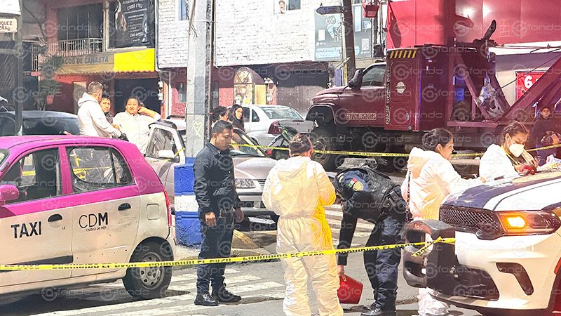Trágico accidente vial en Coyoacán: motociclista pierde la vida y su acompañante resulta gravemente lesionado tras violenta colisión