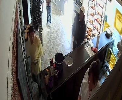 Violencia sin freno: captan a asaltantes seriales aterrorizando comercios en Ecatepec