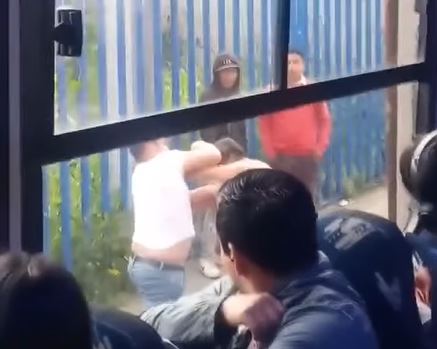 Violenta pelea entre operadores de transporte público genera caos vial en Lerma