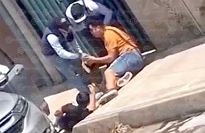 Violento asalto a plena luz del día en Chalco: criminales armados exigen contraseñas de teléfonos