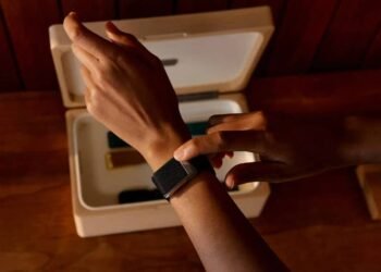 Apple prepara una pulsera inteligente minimalista sin pantalla para competir directamente en el mercado de la salud