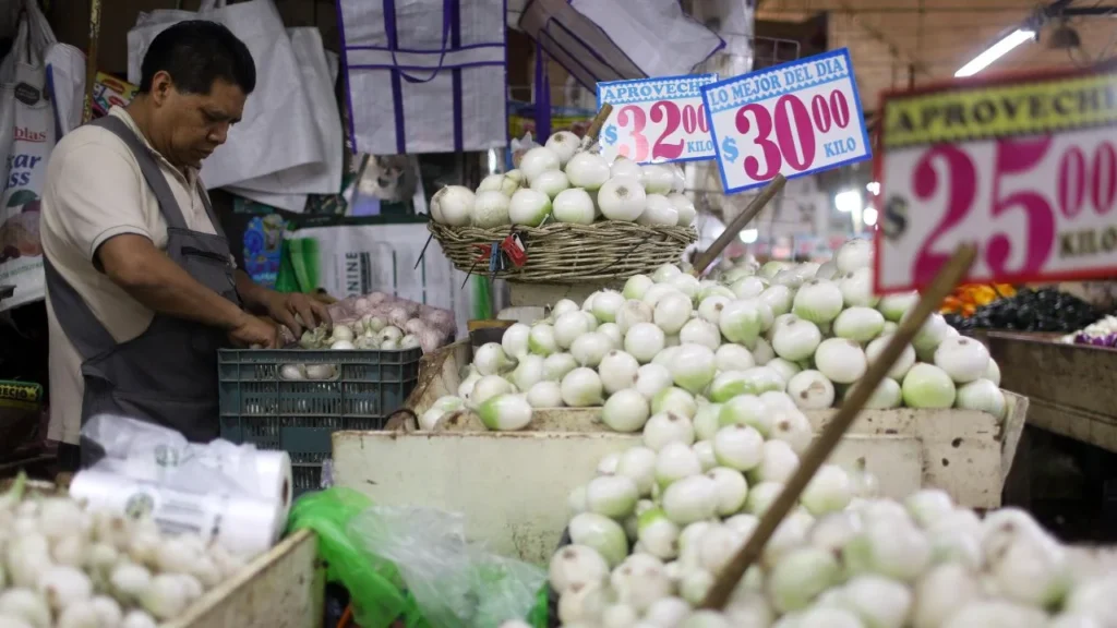 Aumento del 4.5% en la canasta alimentaria urbana supera la inflación general durante agosto