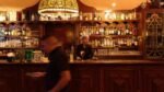 Bar Mancera: elegancia y tradición cantinera que no pasan de moda