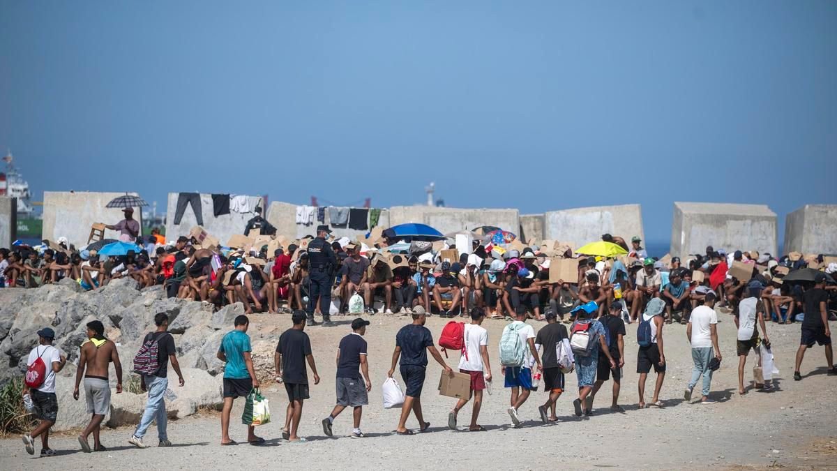 Bruselas descarta que Moscú provocara la crisis migratoria en Ceuta pese al uso de bulos en la red