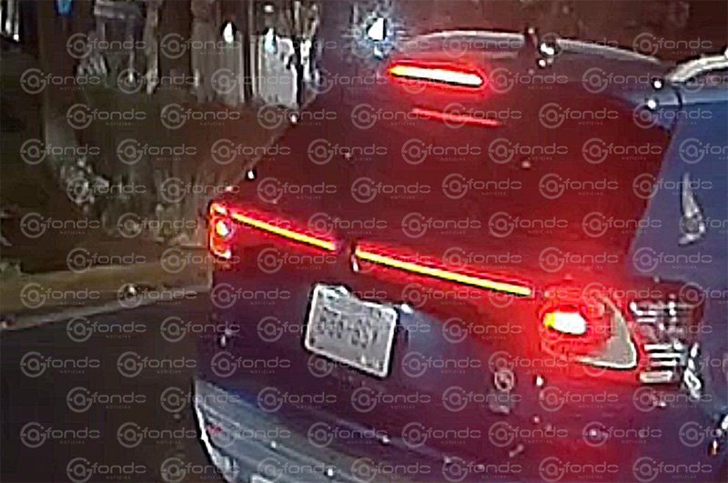 Conductor ebrio atropella a un oficial en la capital mexicana para evadir el control preventivo