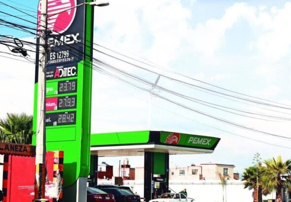 Costo fiscal de contener combustibles representa una carga mensual multimillonaria para Petróleos Mexicanos