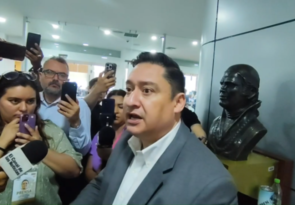 Critica Alfredo Chávez falta de representantes federales en la inauguración de la Torre Centinela