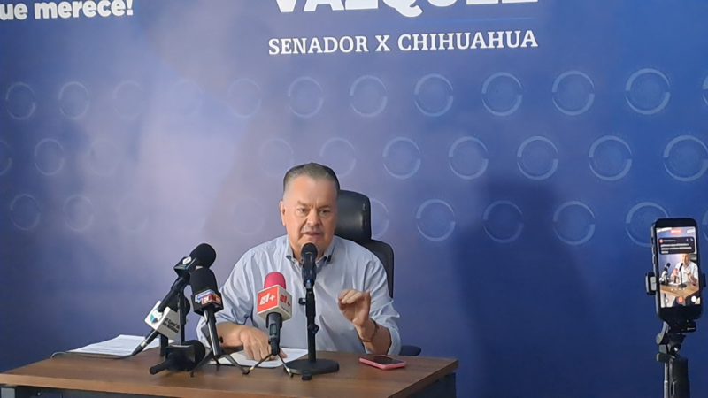 Critica senador chihuahuense acercamiento político entre Vicente Fox y dirigente nacional del PRI