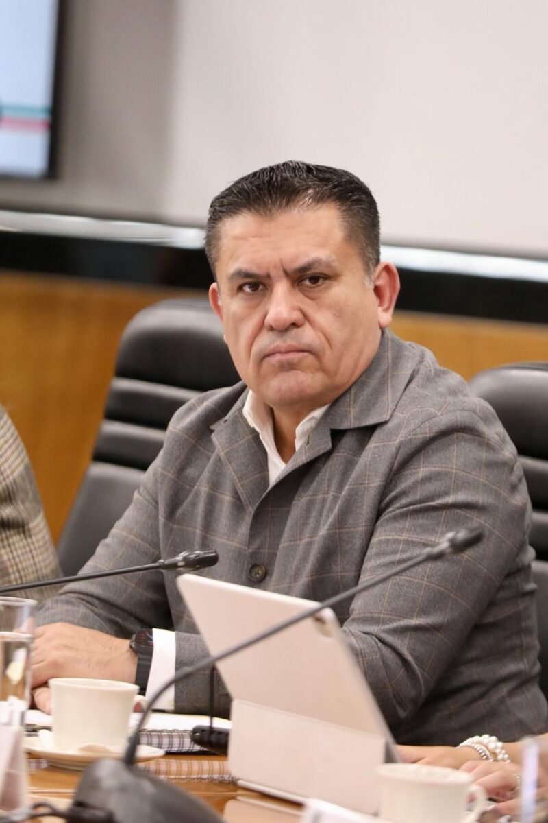 Critican la Nueva Escuela Mexicana tras revelarse deficiencias académicas en adolescentes del país