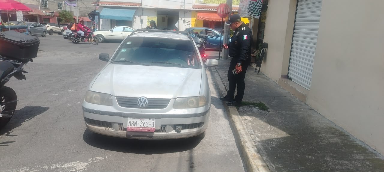 Cuatro detenidos y tres vehículos recuperados deja operativo policial en Toluca