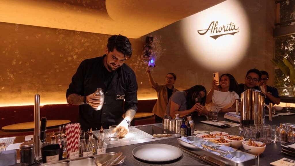 Del éxito internacional a la informalidad: así es la nueva cantina de los creadores de Handshake