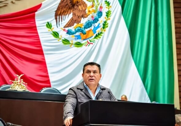 Demanda Álex Domínguez respuestas concretas a Claudia Sheinbaum durante su gira por Ciudad Juárez