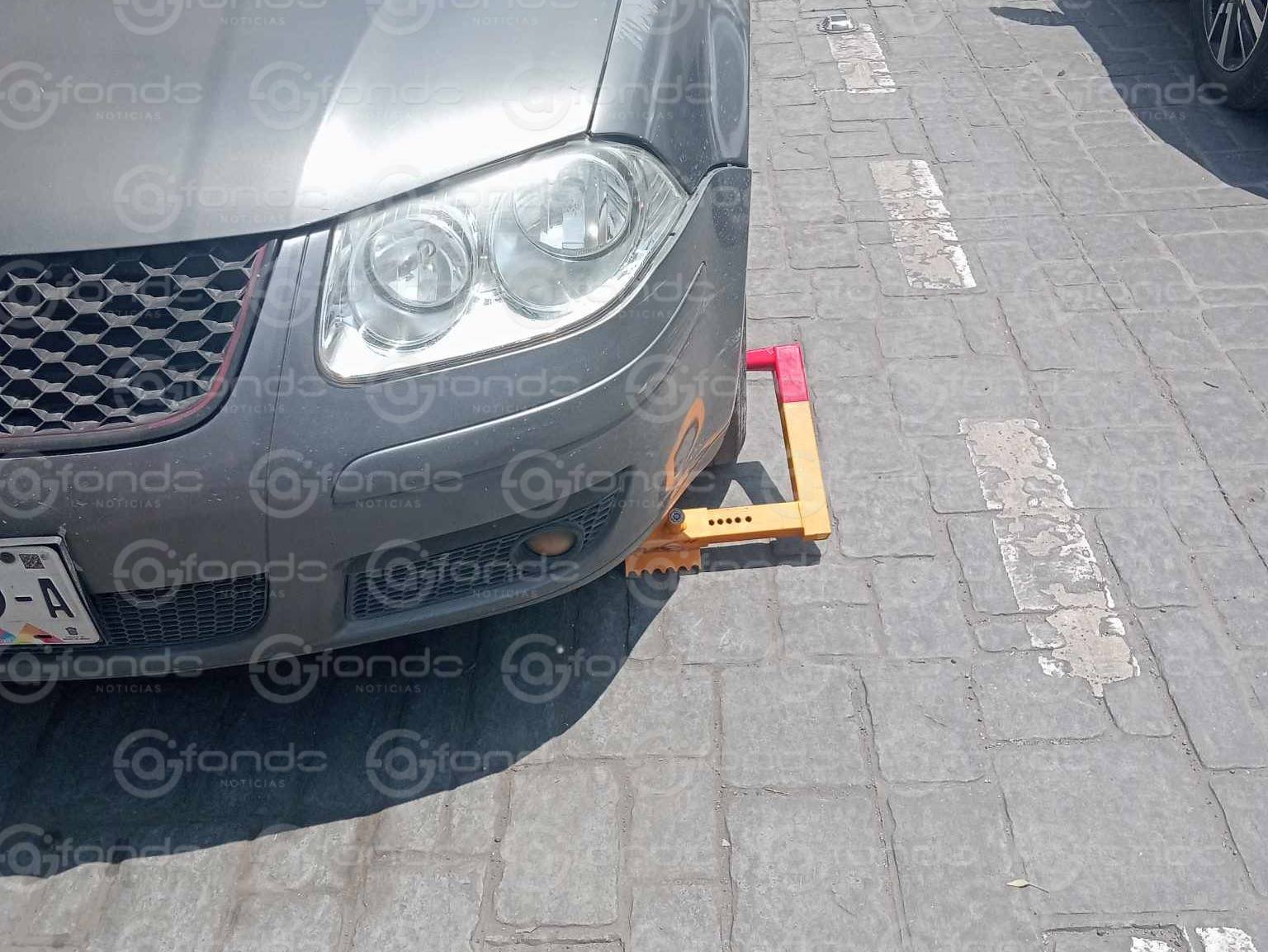 Denuncian abusos de operativos de parquímetros que inmovilizan vehículos inmediatamente en Texcoco