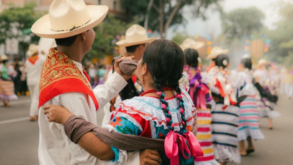 Disfruta de un festival gratuito de música, danza y gastronomía mexicana en el Polyforum Siqueiros