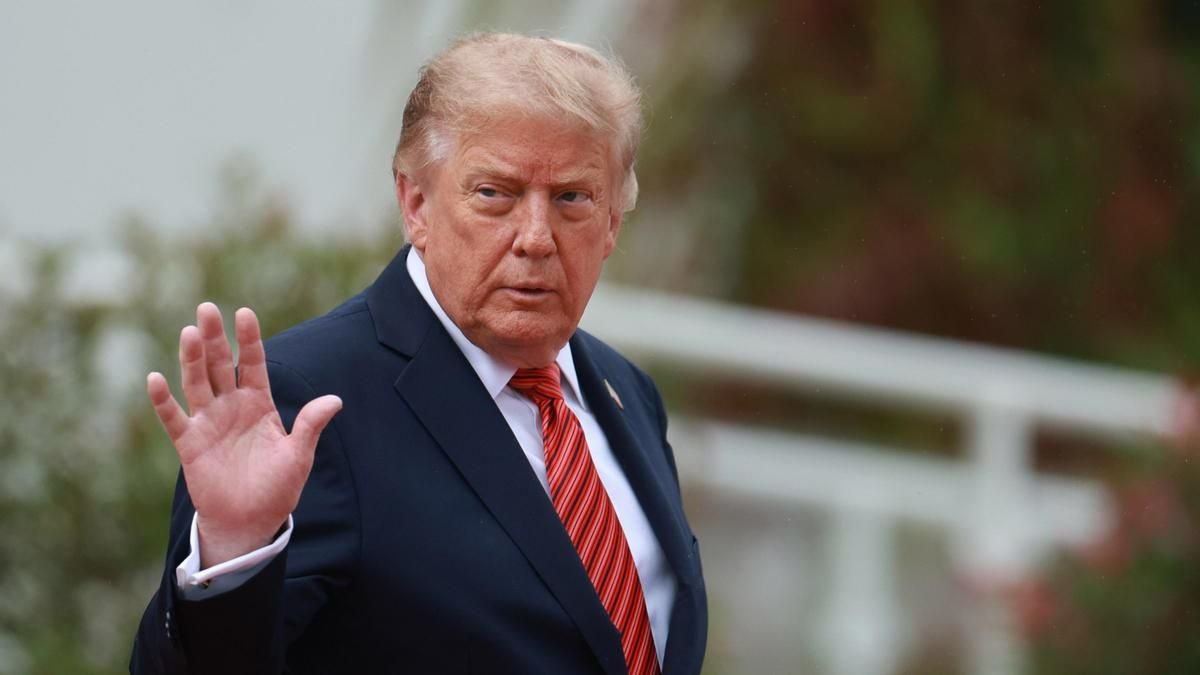 Donald Trump arremete contra Volodímir Zelenski y lo responsabiliza por el encarecimiento del combustible en Estados Unidos