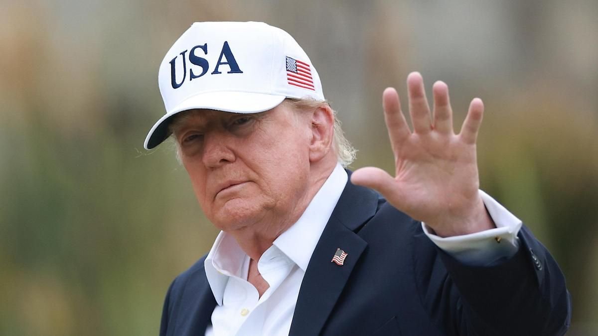 Donald Trump rechaza nuevas leyes para la inteligencia artificial y denuncia una conspiración