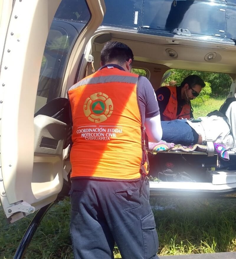 Ejecutan el primer operativo de evacuación aeromédica de septiembre para salvar a paciente grave en Uruachi