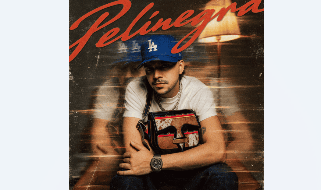 El artista Mateo de Dios fusiona los corridos tumbados con la identidad de Medellín en “Pelinegra”