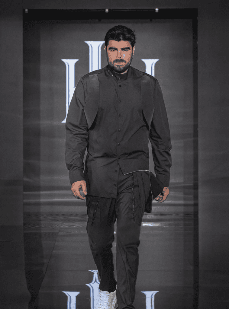 El venezolano Jonathan Moly debuta con éxito en las pasarelas de la New York Fashion Week