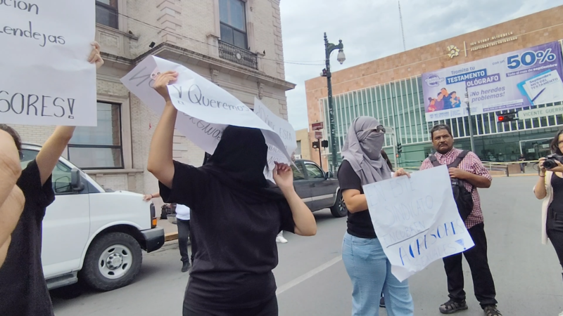 Estudiantes de la UACH protestan y exigen al sindicato respuestas ante denuncias de agresiones sexuales