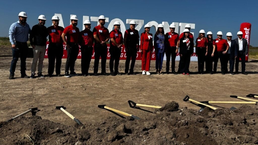 Expansión en México: AutoZone alcanza su tienda mil y refuerza su infraestructura logística