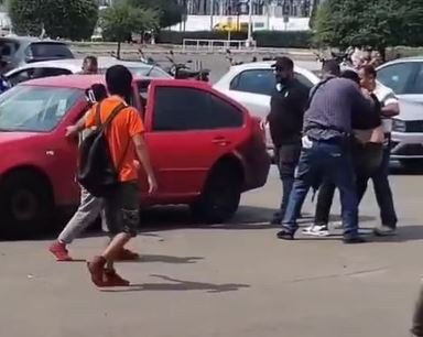Familiares denuncian desaparición de ciudadano tras operativo de agentes ministeriales en Valle de Chalco