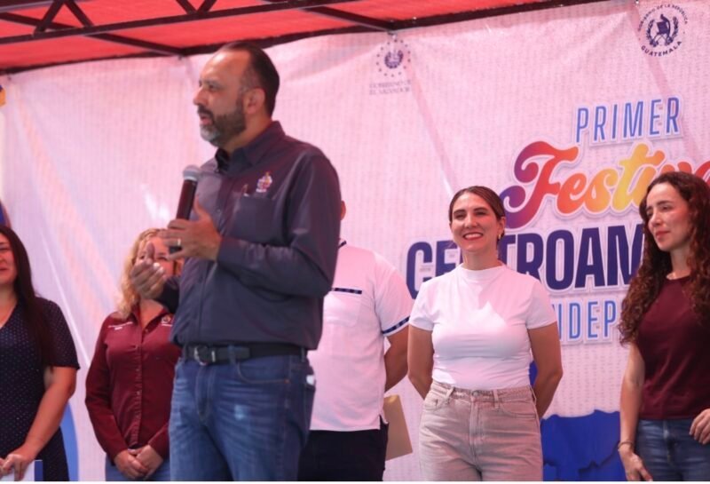 Héctor Ortiz encabeza el Primer Festival Centroamericano de Independencia en el corazón de Ciudad Juárez
